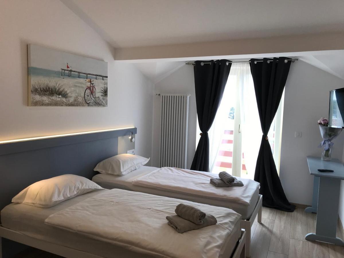 B&B Sea Joy 로비니 외부 사진