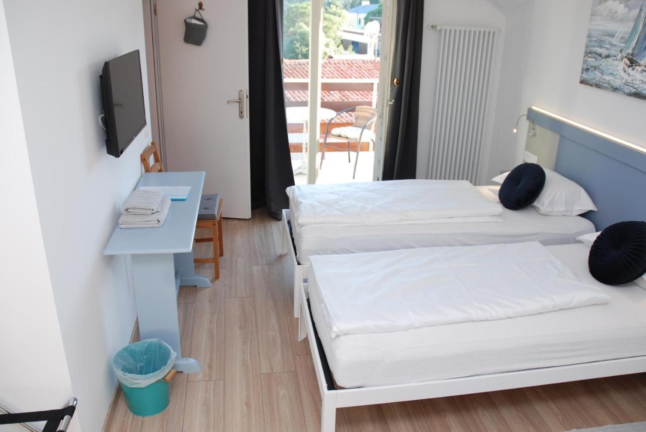 B&B Sea Joy 로비니 외부 사진