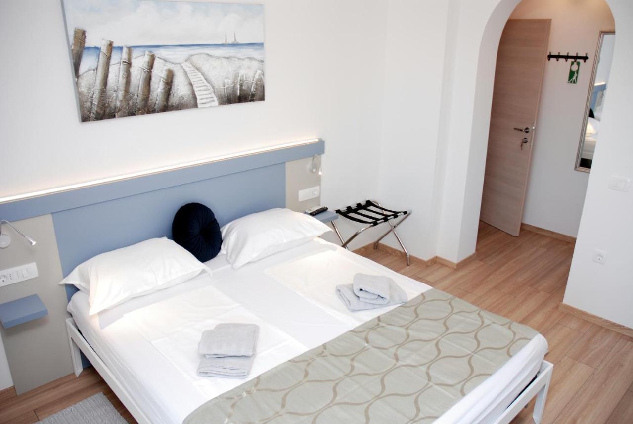 B&B Sea Joy 로비니 외부 사진
